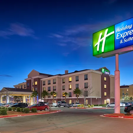 Holiday Inn Express&Suites El Paso Airport, an IHG hotel